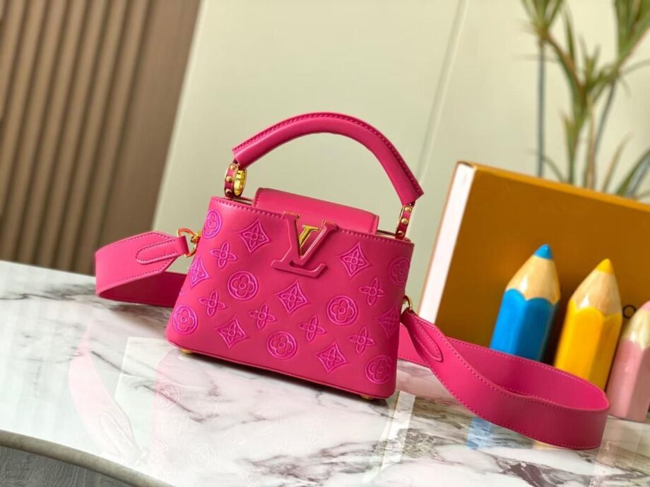 Loui Capucines Mini. Taurillon leather.