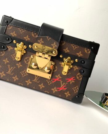 Loiu Petite Malle bag. 20×12.5×6cm