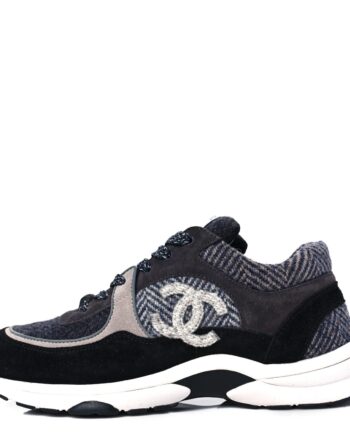 CC Interlocking Logo Sneakers