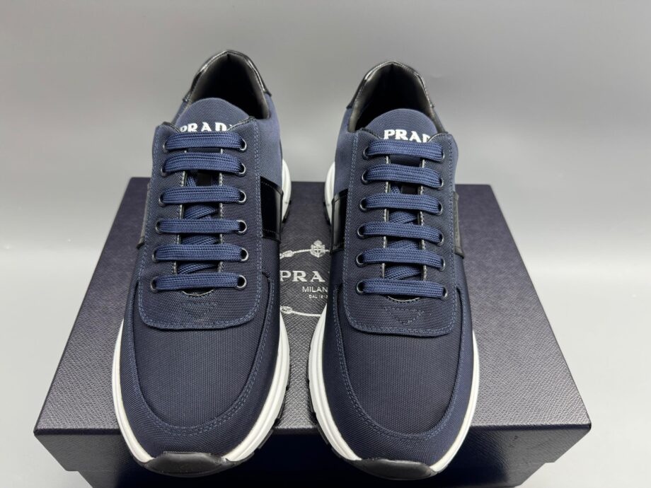 PRDA Men Shoes in Size 9 | Master Quality