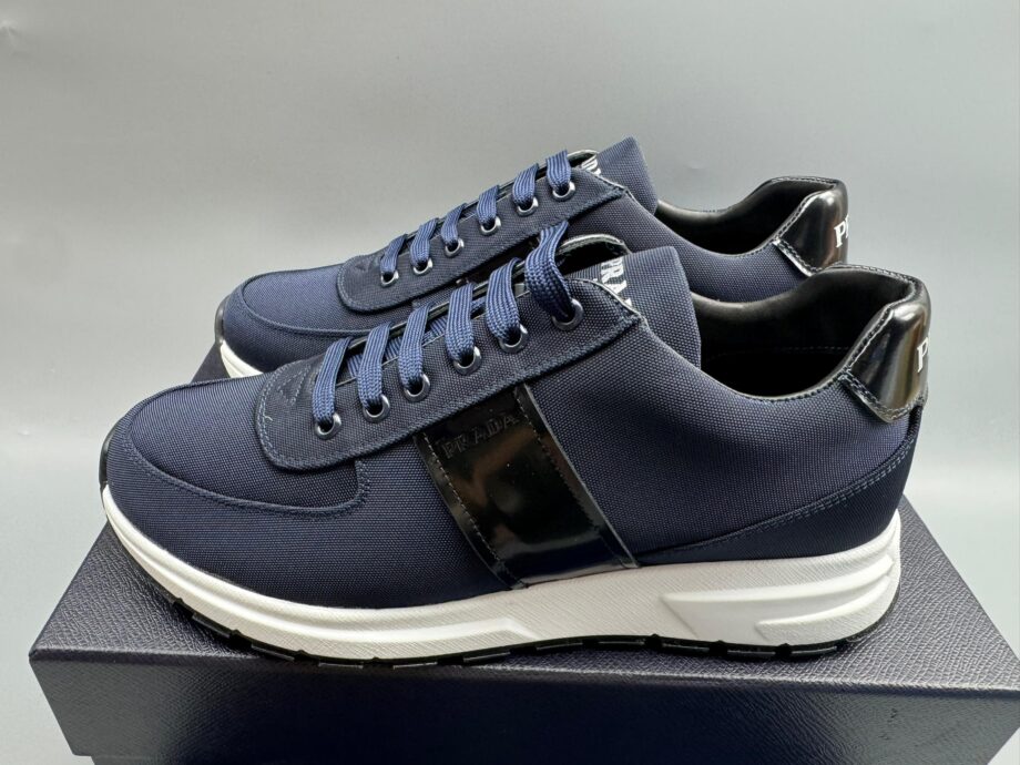 PRDA Men Shoes in Size 9 | Master Quality