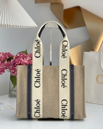 Chloee Woody Tote beige bag (Medium)