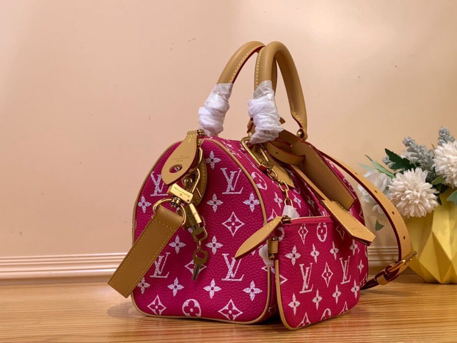 Loui Speedy P9 Bandoulière In Monogram Leather. (Pink)
