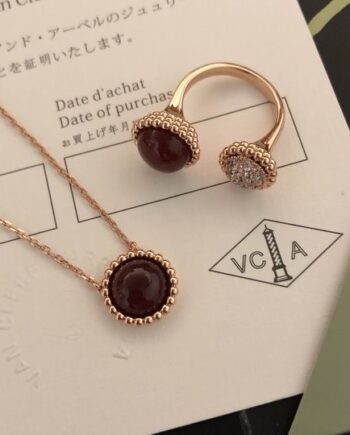 VC Perlée collection. Carnelian stone and rose gold beads.
