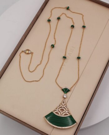 Blgari Divas Dream Necklace | green and gold.