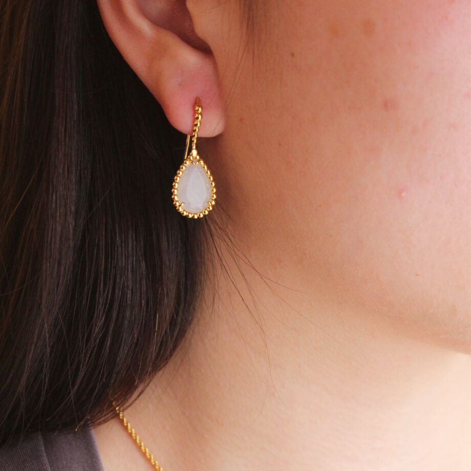 Boucheron Jewellery Set | gold toned metal.