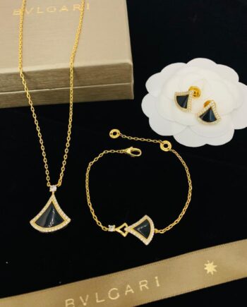 BLGARI Divas Dream collection | necklace, earrings, and a bracelet | Black.