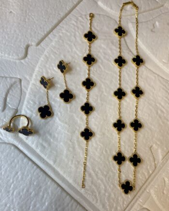 VC Black Clover Motif Set. (Ring+earings+bracelet+necklace)