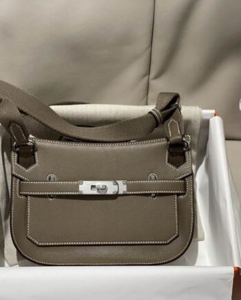 H Jypsiere Mini bag | neutral, earthy tone.