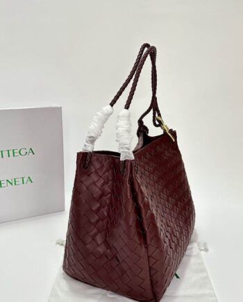 BV small Parachute bag | burgundy .