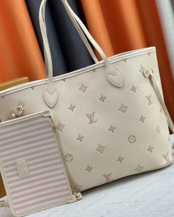 Loiu OnTheGo MM tote Bag | Off white.