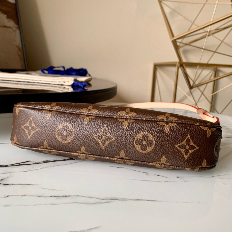 Loiu Pouch Damier Ebene |signature Monogram Pattern.