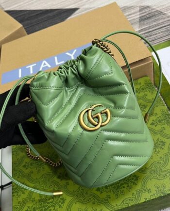Gūccī GG Marmont matelassé leather mini bucket bag Sage Green