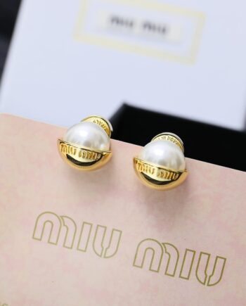 Mīū Mīū Metal and Synthetic Pearl Earrings White and Gold